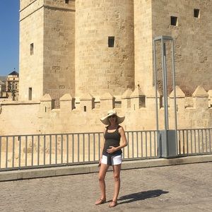 Meet your Posher, Tara